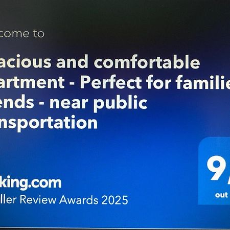 מונטרוג' Spacious And Comfortable Apartment - Perfect For Families & Friends - Near Public Transportation מראה חיצוני תמונה